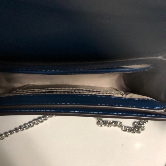 Michael kors Tote, crossbody, large wristlet Zip Wallet and puff - Picture 4 of 11